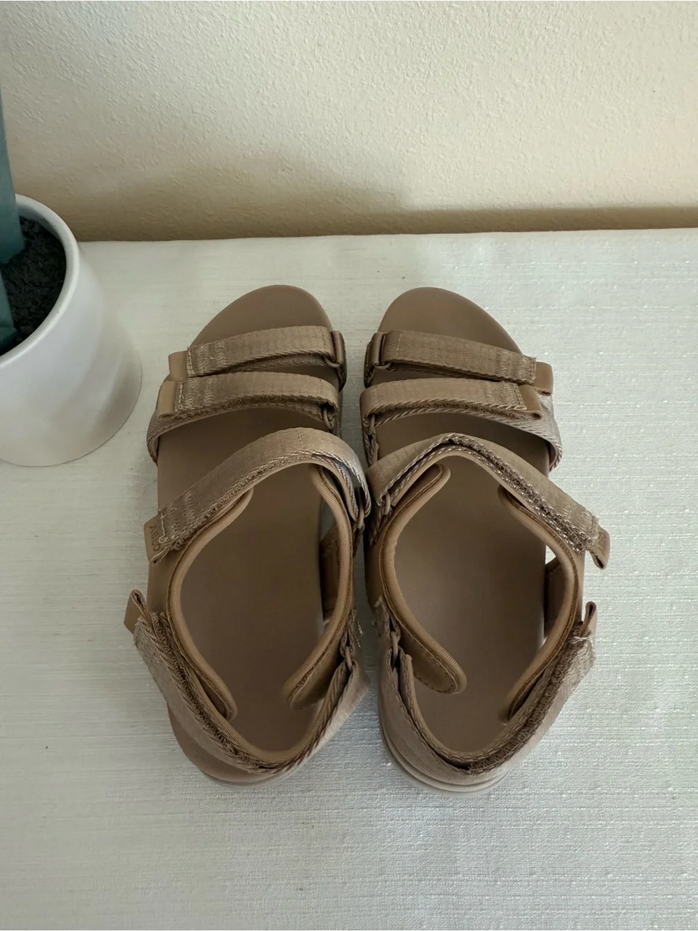New ABEO Beige Leather Adjustable Strap Comfy Sandals
